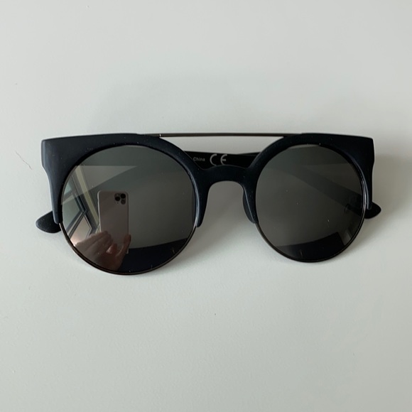 Call It Spring Mirror Shades - Picture 2 of 3